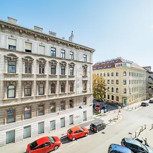 Zeus Design Schoenbrunn Apartman